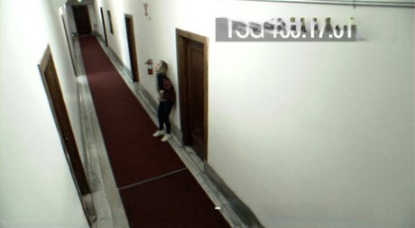 Busty Isis Love penetrates Emma Haize's asshole with a electric sex toy