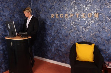Hotel receptionists Angelique Bellerose & Chloe Famee rub a guest's dick