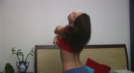 Lonely amateur teen Sasha C masturbating to orgasm in front of the webcam