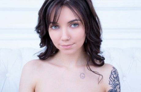 Rylsky Art performed by Danniela Nude Gallery