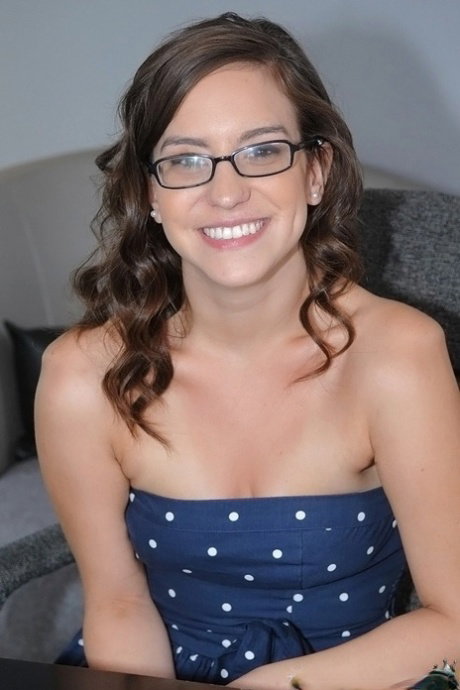 Frisky brunette amateur in glasses Alexa Amore revealing her goods