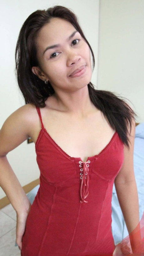 Asian amateur with long nipples leaks sperm from her vagina after a POV fuck