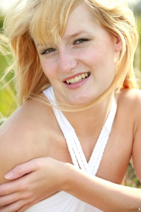 Club Seventeen featuring Cheryl C XXX Images