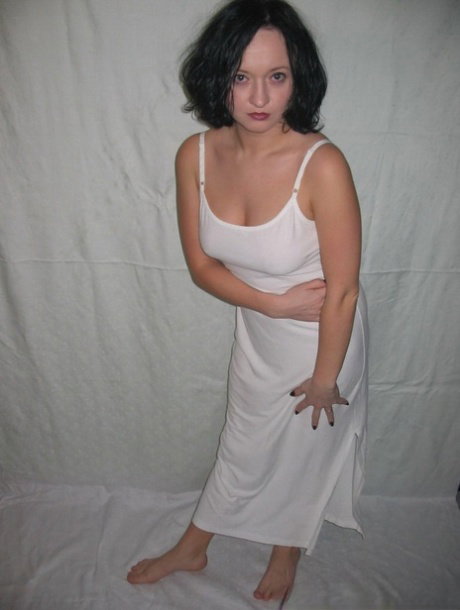 Kinky MILF Mayas Handjobs flaunts her hot natural tits and tasty pussy
