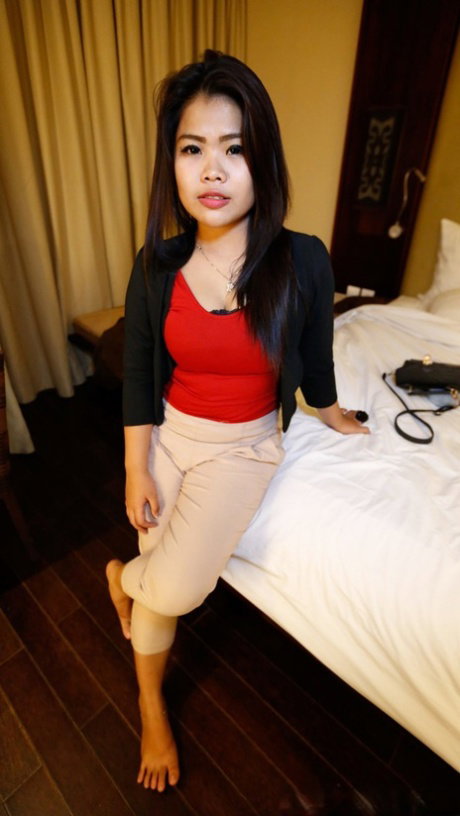 Pretty Asian babe Linda C enjoys some POV doggystyle sex after giving a BJ