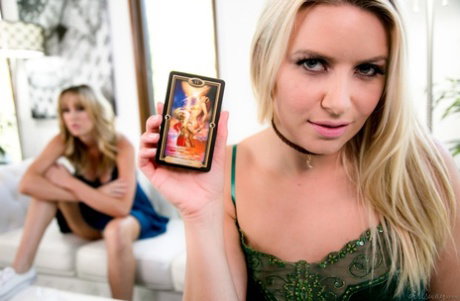 Blonde girls Brett Rossi & Anikka Albrite kiss before tribbing pussies