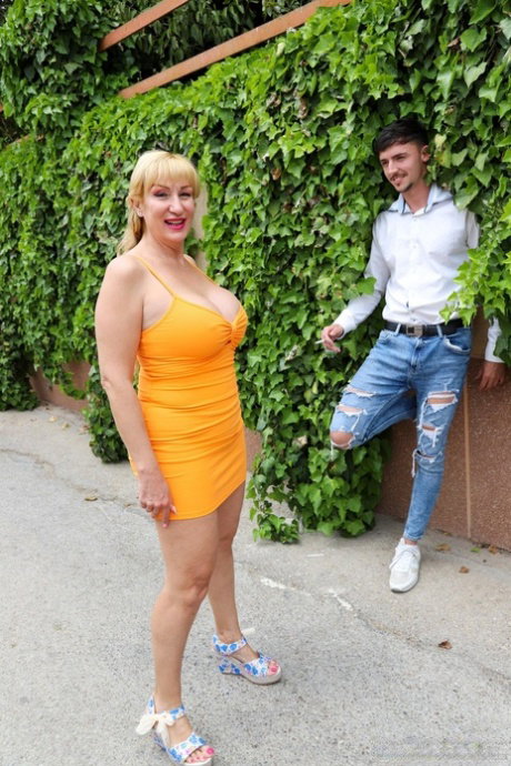 Experienced busty Spanish MILF Victoria Cruz takes a younger knob outdoors