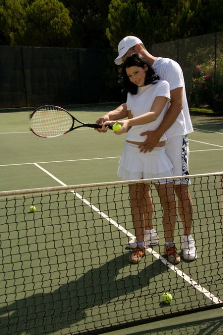 Brunette golfer Belicia enjoys outdoor hardcore sex then takes a facial