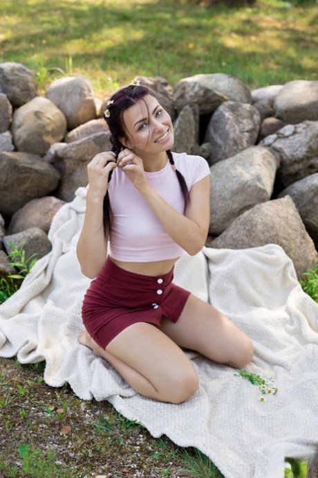 Met Art performed by Nana Porn Images