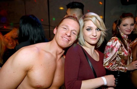 Bisexual amateurs partake in exchanges of oral sex with male strippers