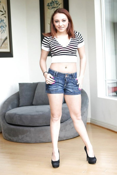 Smiley doxy in jeans shorts Khloe Kush revealing her titties and sexy fanny
