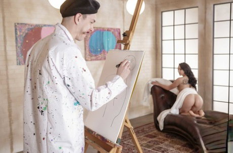 Slutty American art model Mandy Muse gets ass fucked by a horny artist