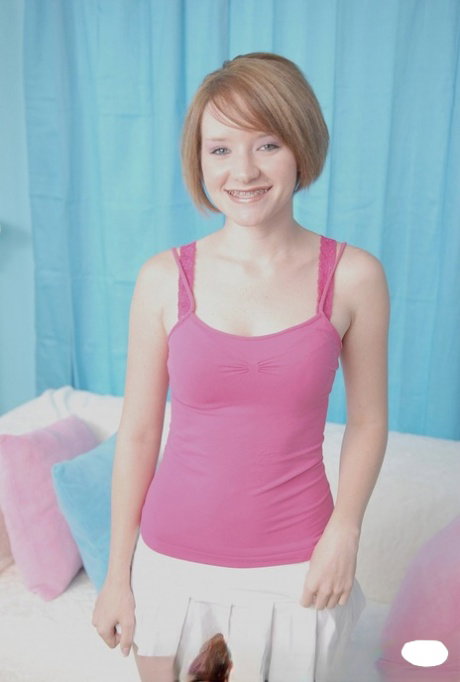 Teen Faith Daniels tastes cum after being fucked & creampied by a BBC