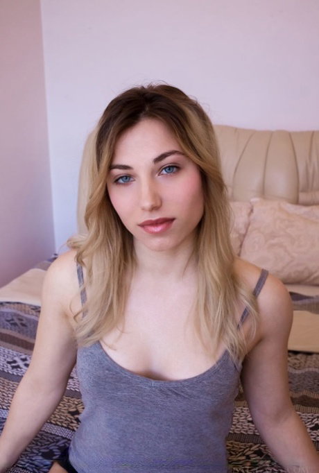 Beautiful teen Stephanie Pearl puts her nice ass and pussy on display at once