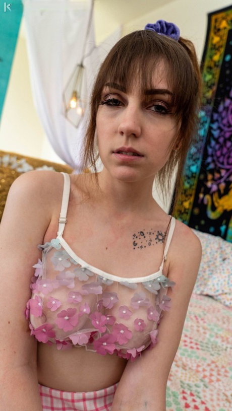 Angry amateur teen Raven Right unveiling her juicy boobs and trimmed coochie