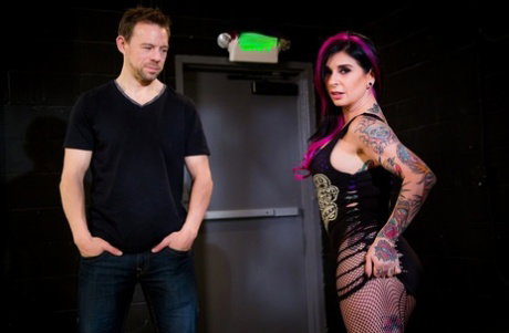 Colorful Joanna Angel sates anal craving with ass bang in ripped fishnets