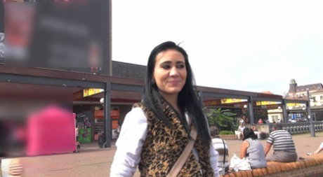 Dark haired teen Nicol has outdoor sex after shopping at a mall