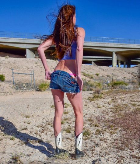 Skinny all natural mature Sofie Marie rubs her vagina after stripping outdoors
