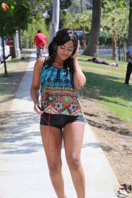 Hot black girl Monique Symone agrees to having sex with her male friends