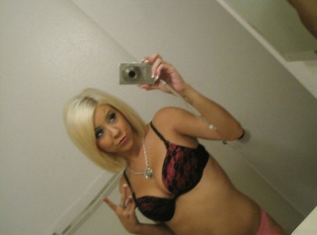 Blonde ex-girlfriend Tessa Taylor pulling out big tits for self shots