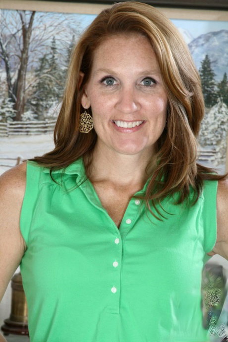 Breathtaking mature lady Crystal strips & unveils her hot body with tan lines