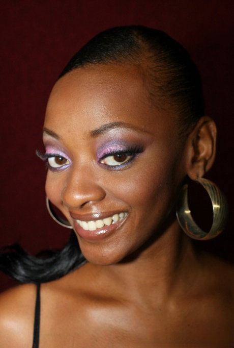 Black beauty Betty Boo enjoys a mystery white cock through the gloryhole