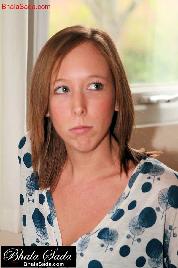 Bhala Sada Charlotte V  - Redhead, Clothed, Jeans, Beautiful, Solo, Amateur, Non Nude  - Photo 14