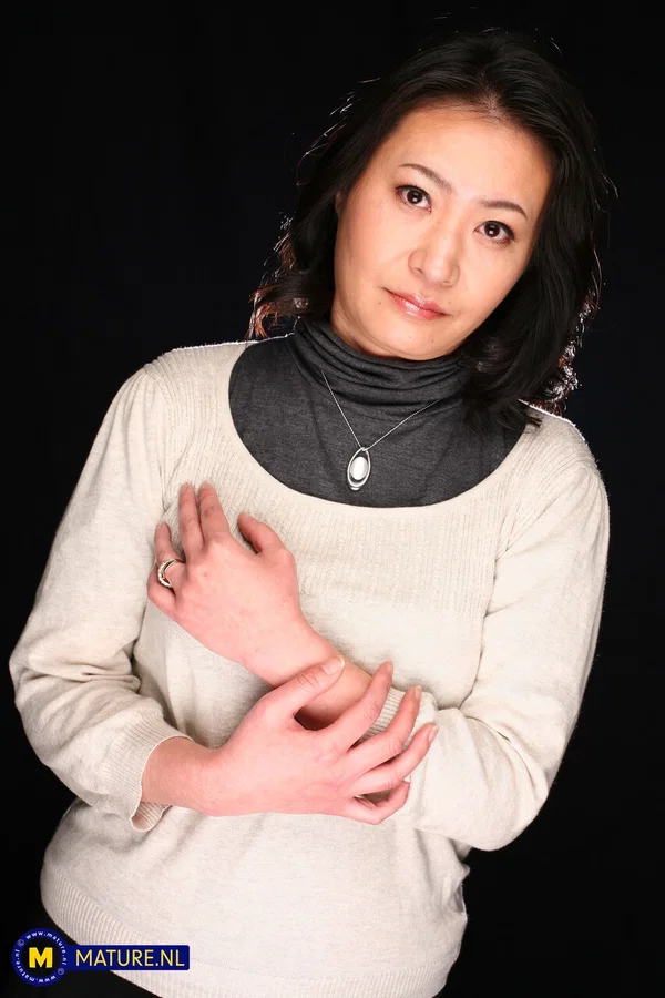 Mature NL Jun, Sachiko  - Japanese, Asian, Mature, MILF, Amateur, European, Non Nude, Short Hair  - Photo 2