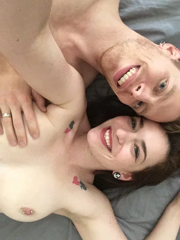 Ersties Lenore, Jack  - Couple, Kissing, Girlfriend, Selfie, Amateur, British, Ass, Brunette, Lingerie, Sexy  - Photo 6