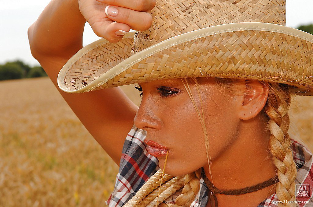Zsanett Egerhazi