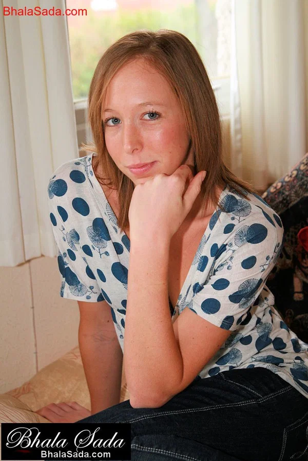 Bhala Sada Charlotte V  - Redhead, Clothed, Jeans, Beautiful, Solo, Amateur, Non Nude  - Photo 7