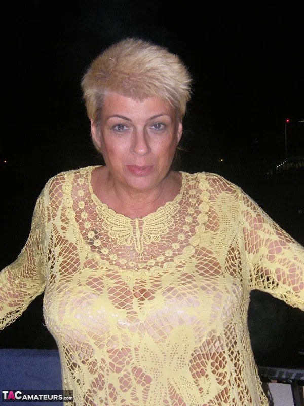 Middle-aged blonde Dimonty smokes while getting completely naked  - Amateur, Smoking, Saggy Tits, Short Hair, Chubby, MILF, Curvy, Thick, BBW, Blonde  - Photo 4