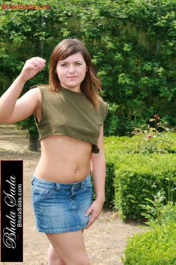 Bhala Sada Bhala Sada  - Outdoor, Skirt, Amateur, Teen, MILF, Russian, Cute, Sexy, Brunette, European  - Photo 9