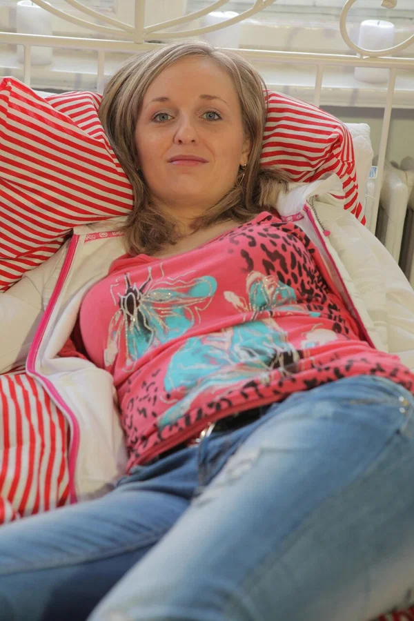 Ersties Nude Pics  - Amateur, Socks, Jeans, Clothed, Spreading, Face, Panties, Beautiful, Ass, Babe  - Photo 2