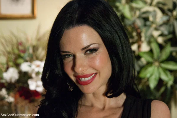 Dark haired MILF Veronica Avluv exposes herself while attracting two men  - Housewife, Wife, Upskirt, Ass, Petite, Face, Stockings, Panties, Clothed, Big Tits  - Photo 6
