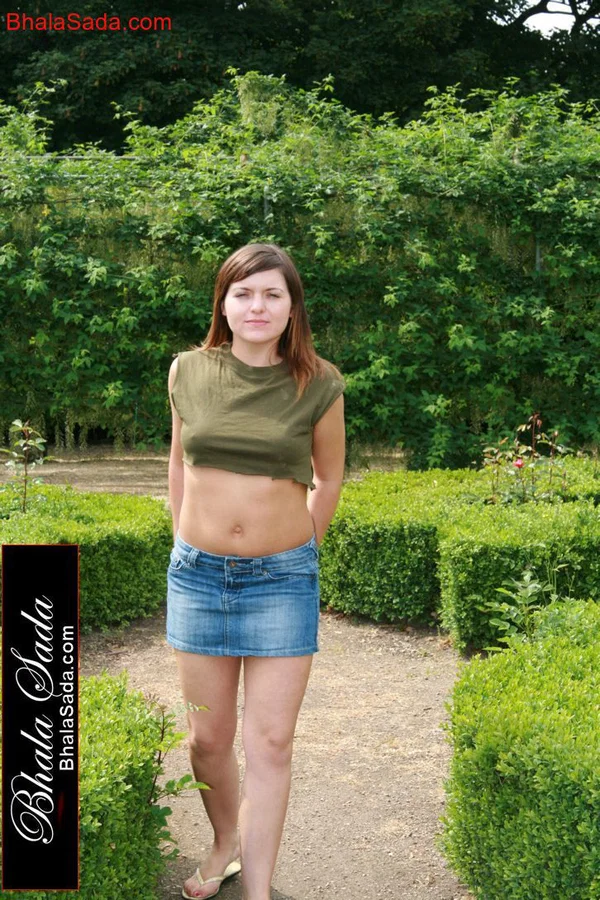 Bhala Sada Bhala Sada  - Outdoor, Skirt, Amateur, Teen, MILF, Russian, Cute, Sexy, Brunette, European  - Photo 2