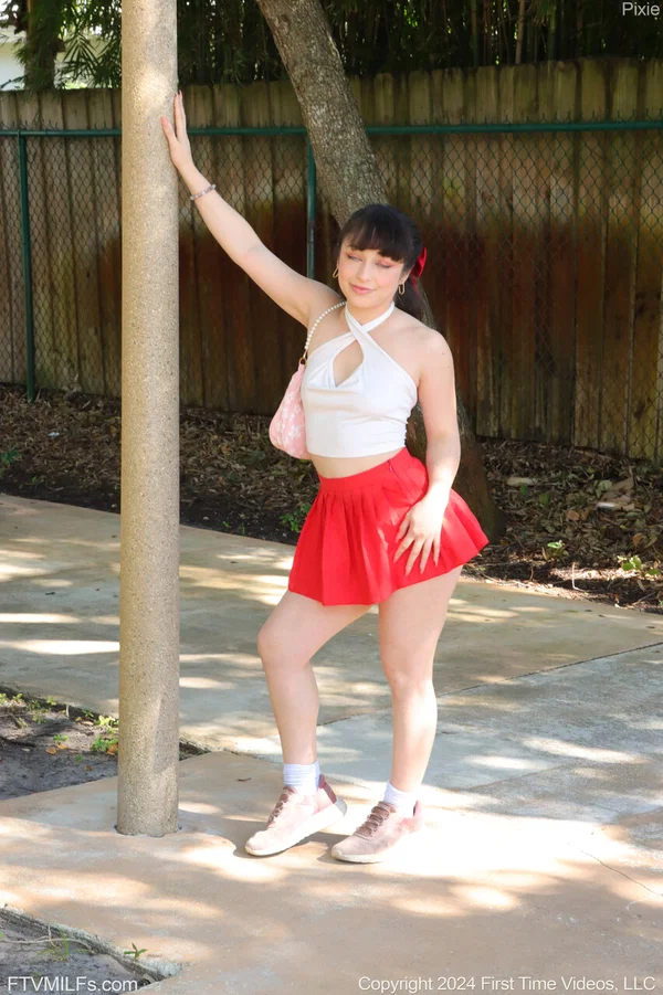 FTV MILFs featuring Pixie XXX Pics  - MILF, Public, Petite, Amateur, Massage, Perfect, Outdoor, Feet, Non Nude, Spreading  - Photo 2