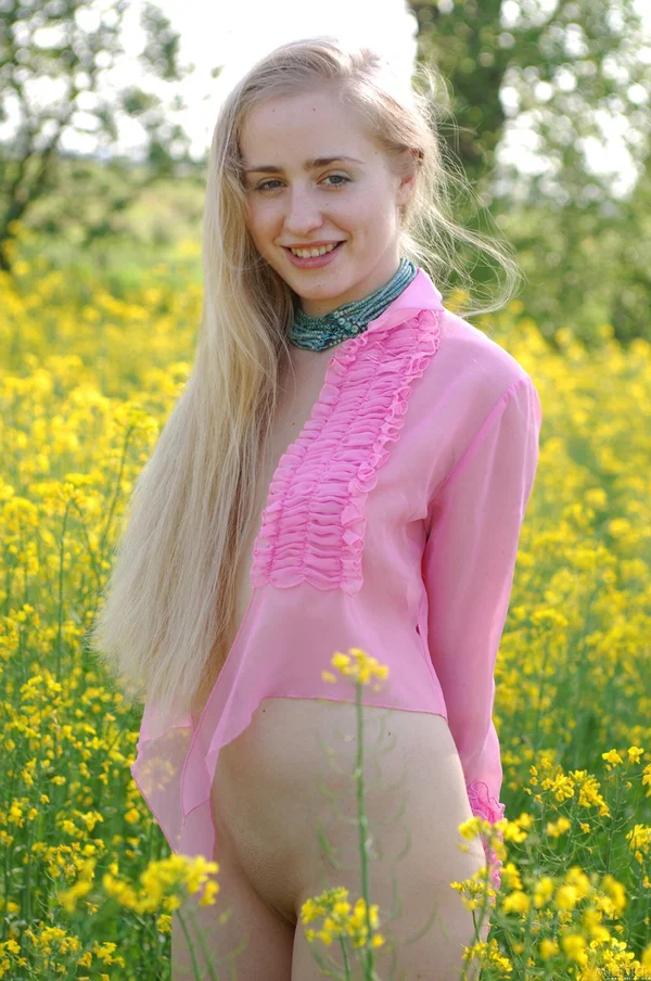 Met Art starring Vera E Hot Pics  - Non Nude, Outdoor, Ass, Amateur, Petite, Teen, Babe, Spreading, Cute, Blonde  - Photo 5