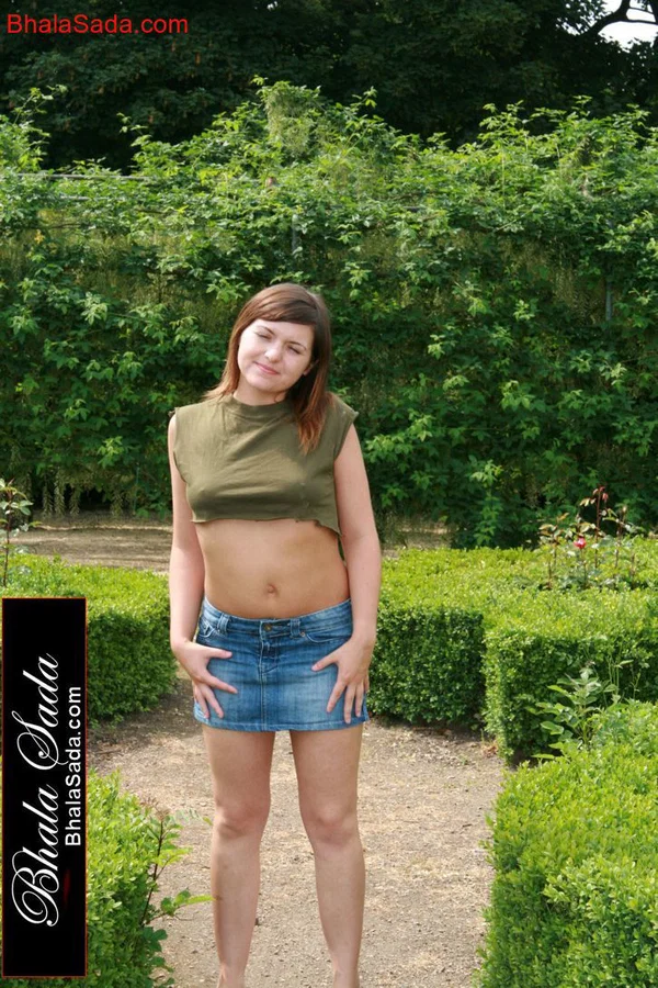 Bhala Sada Bhala Sada  - Outdoor, Skirt, Amateur, Teen, MILF, Russian, Cute, Sexy, Brunette, European  - Photo 5
